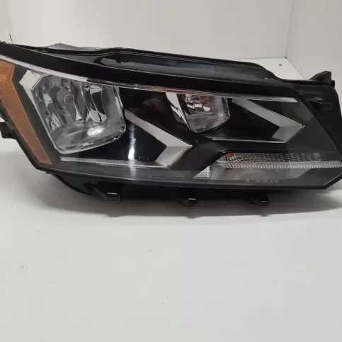 V1008000179 фара передняя Volkswagen PASSAT B7 USA 2016