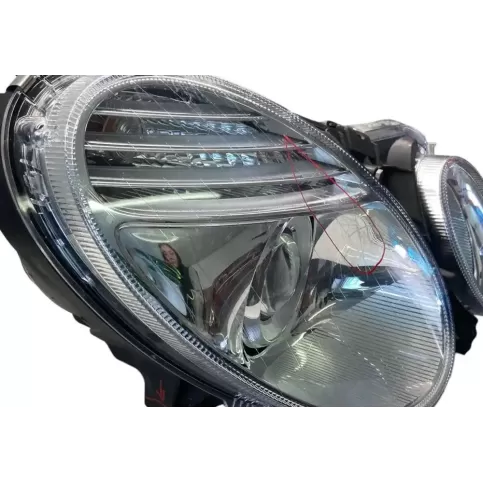 002077 фара передняя Mercedes-Benz E W212 2011