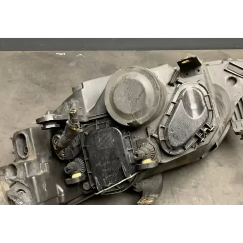 0438191EEU фара передняя Seat Ibiza IV (6J,6P) 2011