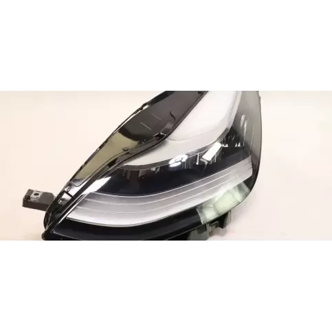 1077375-00-C фара передня Tesla Model Y 2018