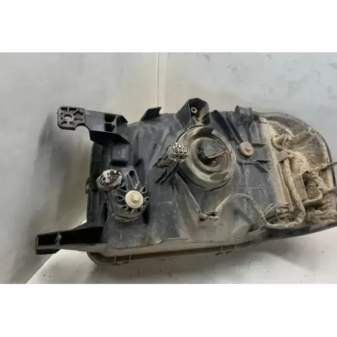 13024811 фара передняя Nissan Navara D22 2004