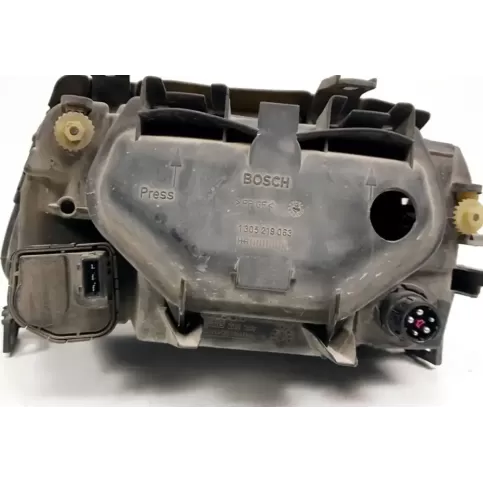1305235257 фара передняя Audi A4 S4 B5 8D 1995