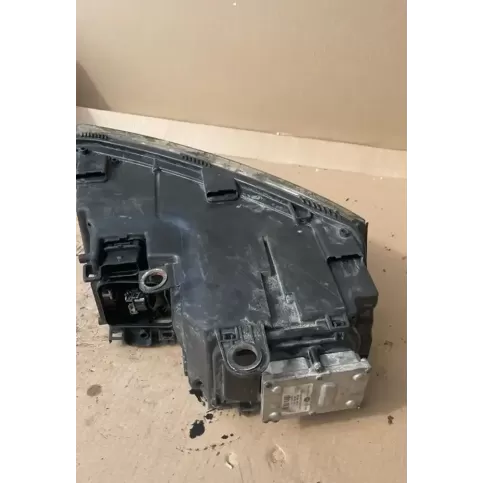 15814300 фара передняя Audi A8 S8 D2 4D 2000