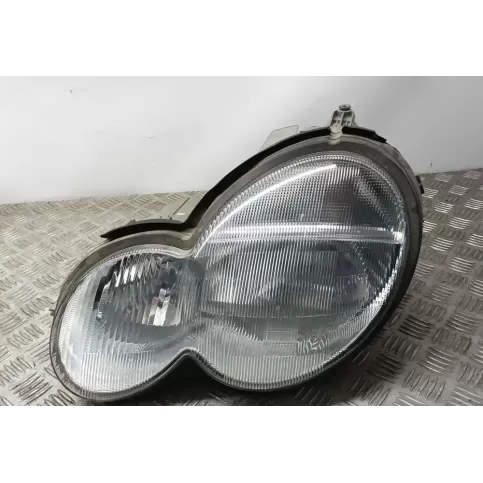 1DR00798409 фара передняя Mercedes-Benz C W203 2001
