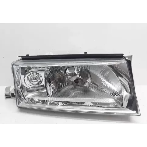 1U19410Q8C фара передня Skoda Octavia Mk2 (1Z) 2005