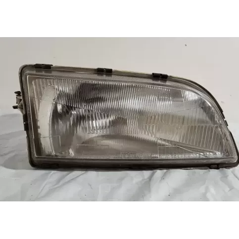 203729 фара передняя Volvo S40, V40 1998