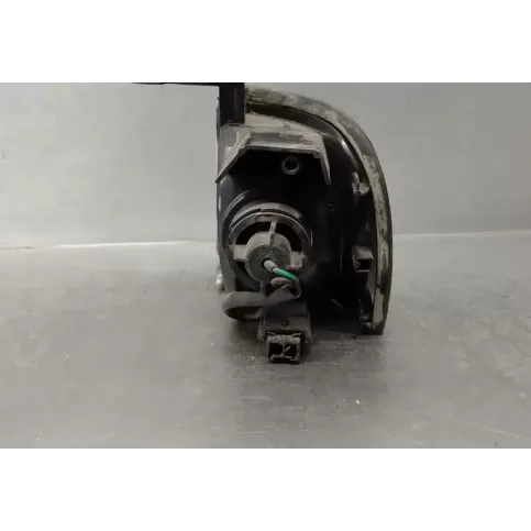 2102549 фара передняя Nissan Primera 1990