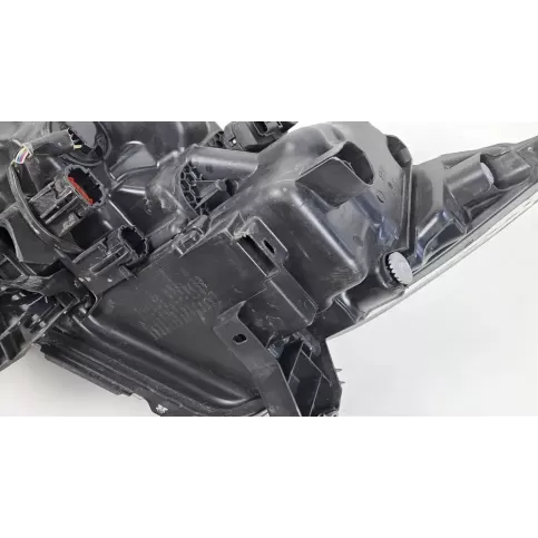 26010HV05B фара передняя Nissan Qashqai 2018