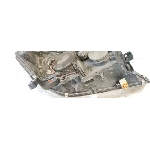 26060AU8000 фара передняя Nissan Primera 2004