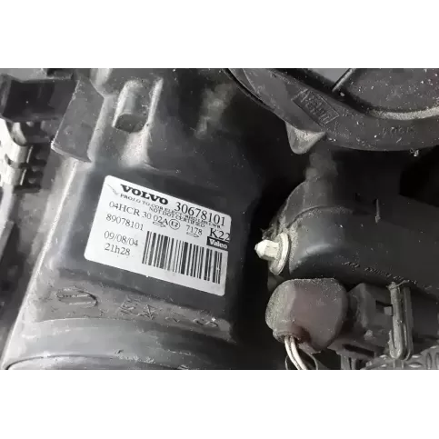 30678101 фара передняя Volvo S80 2000