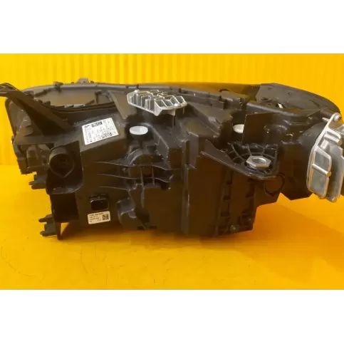 5A4224801 фара передня BMW 2 Active Tourer U06 2021