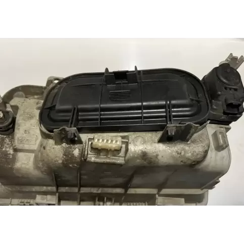 60979460 фара передня Peugeot 806 2000