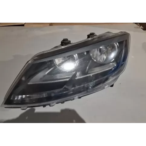 7N5941005D фара передняя Seat Alhambra (Mk2) 2012