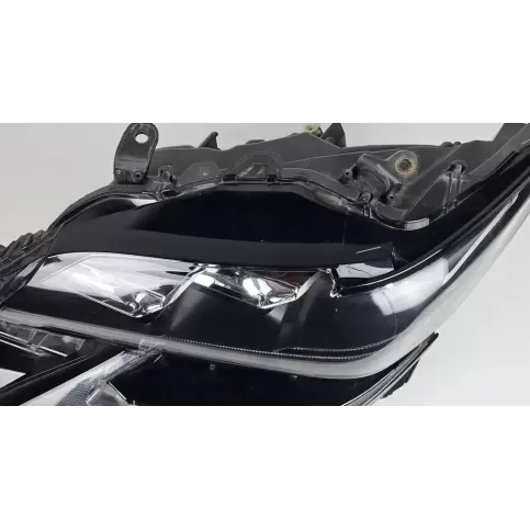 8118530L81 фара передняя Lexus GS 250 350 300H 450H 2017
