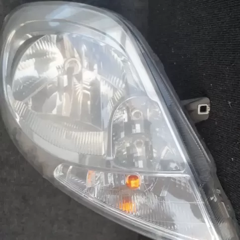 820070136693859834 фара передняя Renault Trafic II (X83) 2008