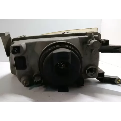 88204582 фара передняя Subaru Justy 2000