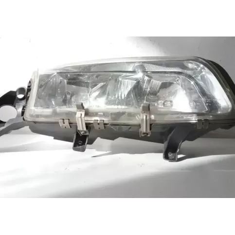 89005059 фара передняя Volvo S80 2000