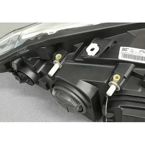 89093520 фара передня BMW X1 E84 2010