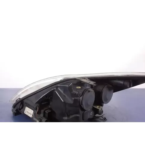 8M51-13D152-AD фара передняя Ford Focus C-MAX 2008