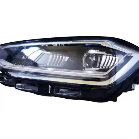 90141146 фара передняя Volkswagen Golf Sportsvan 2018