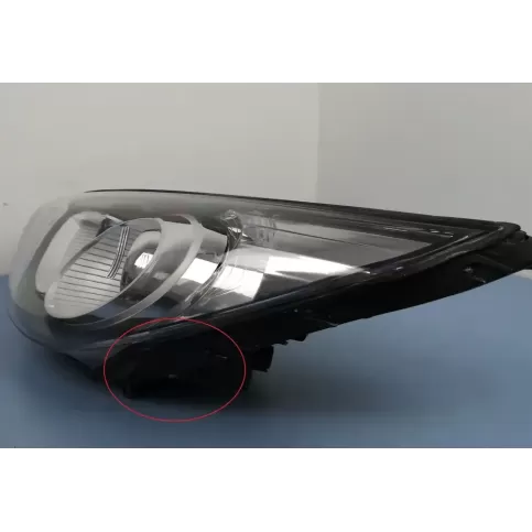 921012Y000 фара передня Hyundai ix35 2015