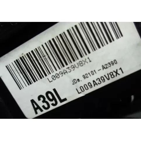 92101A2390 фара передняя KIA Ceed 2015