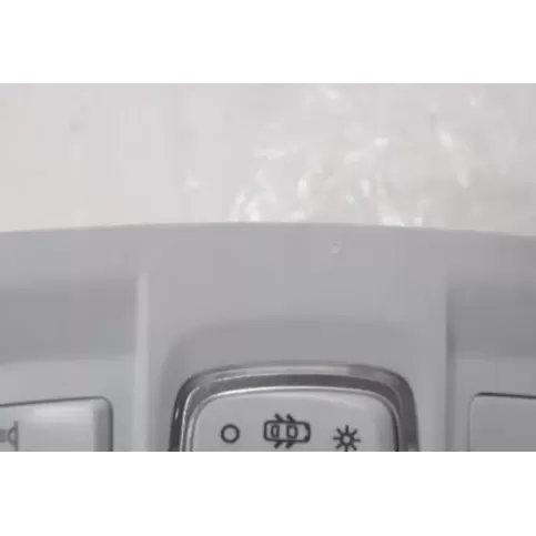 9647381080 фара передняя Peugeot 208 2015