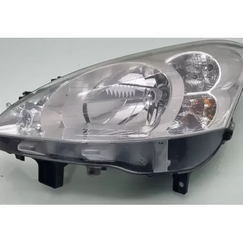 9682829380 фара передняя Peugeot Partner 2009