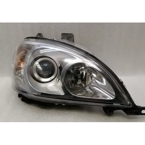 A1638205261 фара передняя Mercedes-Benz ML W163 2001
