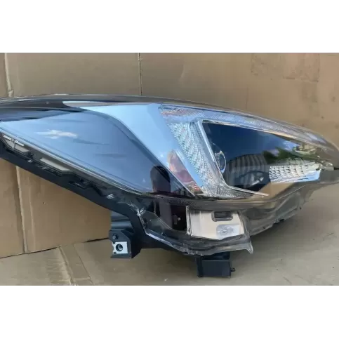 A1T031-0000 фара передня Subaru Impreza V 2019