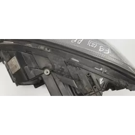 A2048200259 фара передняя Mercedes-Benz C W204 2010