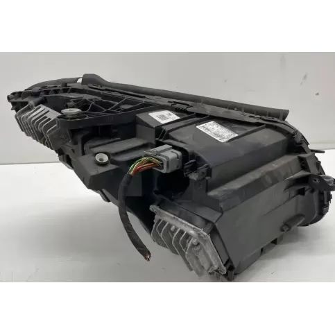 A207307486 фара передняя Mercedes-Benz C W205 2018