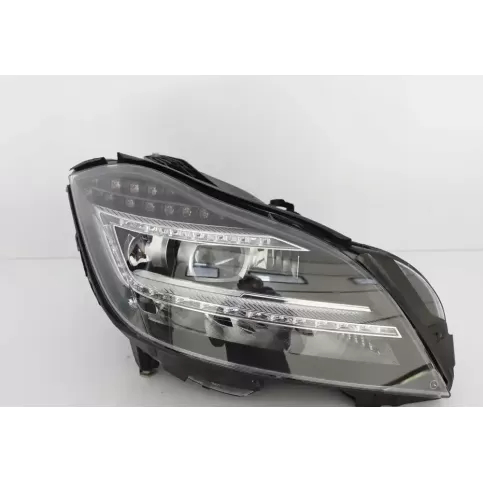 A2189068202 фара передняя Mercedes-Benz CLS C218 X218 2011