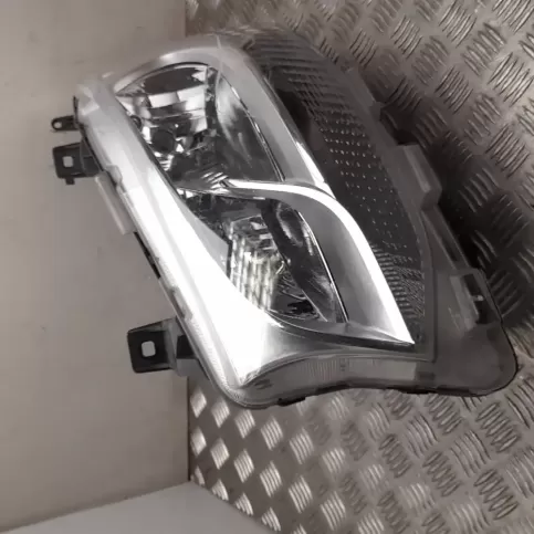 A9109060200 фара передняя Mercedes-Benz Sprinter W907 W910 2020