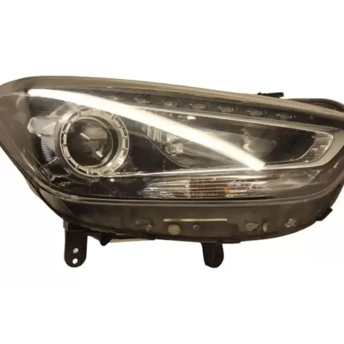 F15RF150475 фара передня Hyundai i40 2015