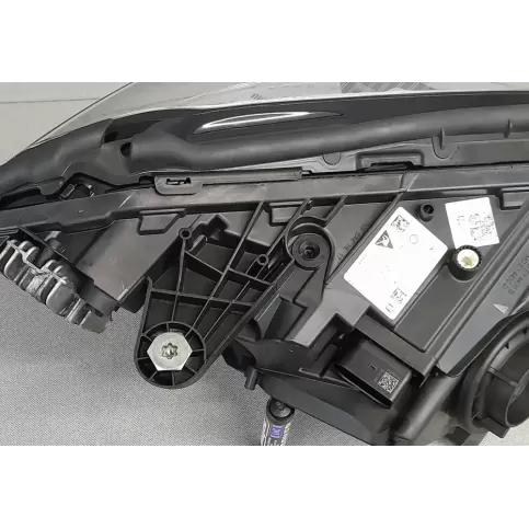 Q004ZGS002 фара передняя Mercedes-Benz C W205 2019