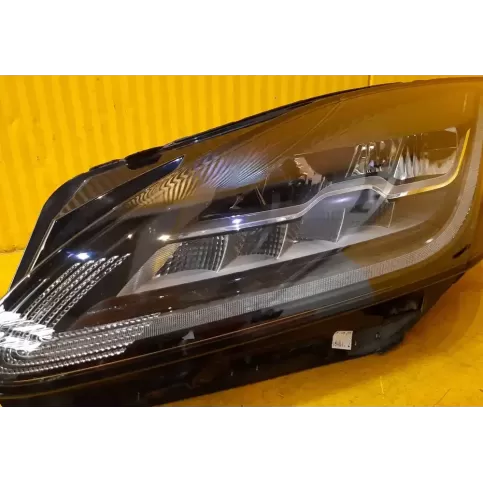 0020598310 фара передняя Jaguar E-Pace 2019
