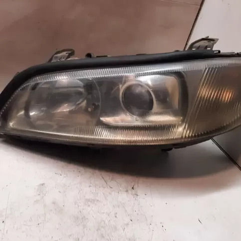 00905023 фара передняя Opel Omega B1 1997