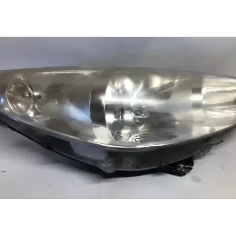 01088985 фара передняя Peugeot 308 2011