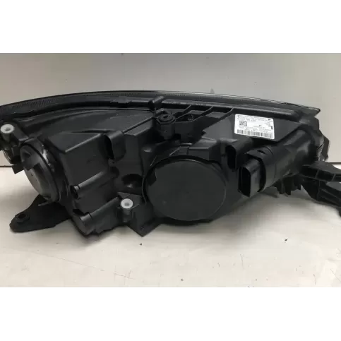 030111520100 фара передняя Skoda Fabia Mk3 (NJ) 2019
