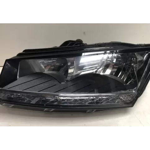 030111520100 фара передняя Skoda Fabia Mk3 (NJ) 2019