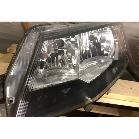 030127220100 фара передняя Skoda Octavia Mk3 (5E) 2014