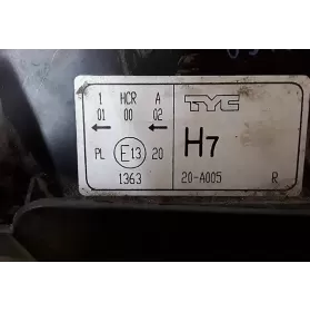 0910191 фара передняя Audi A4 S4 B5 8D 1999