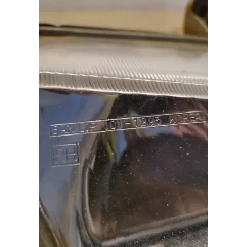 1011295 фара передняя Hyundai Sonata 1998
