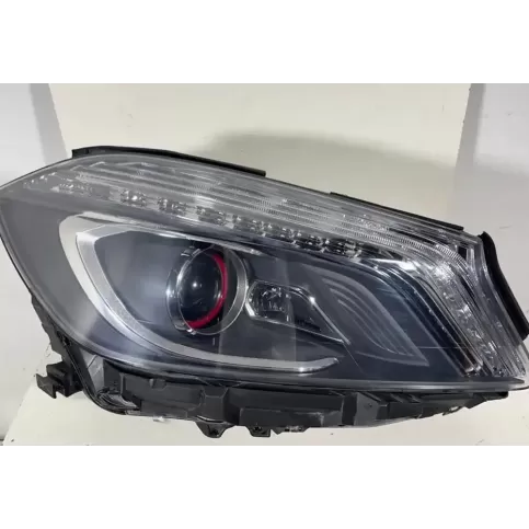 1ZT01081860 фара передняя Mercedes-Benz A W176 2013