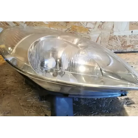 5211178 фара передня Citroen Xsara Picasso 2005