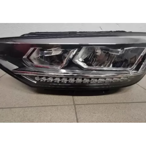 5TB941035 фара передня Volkswagen Touran III 2019
