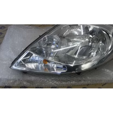 820070135493859829 фара передняя Renault Trafic III (X82) 2016