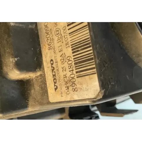 89004809 фара передняя Volvo V70 2001