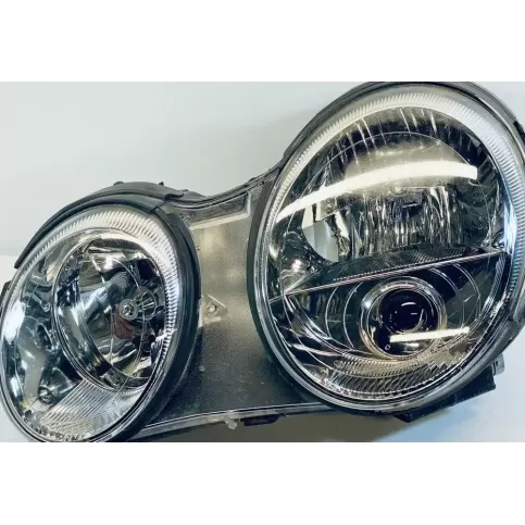 921013F110 фара передняя KIA Opirus 2011